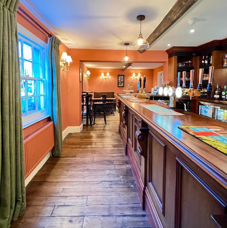 The Kings Head Hotel Dorking Exterior photo